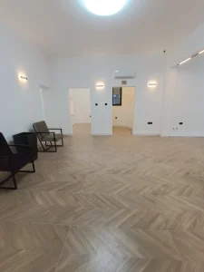 Izdaje se poslovni prostor u centru Niša, 240m2