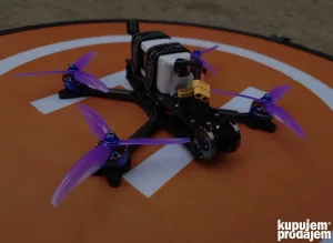 FPV dron AOS 5 v5 DJI O4 AOS 2204 supernova