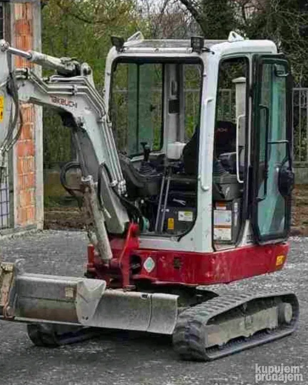 Mini bager usluga kopanja i planiranja zemlje