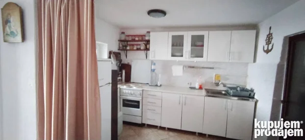 Vikendica na obali Dunava ,Apatin