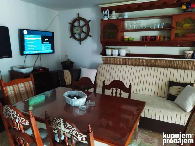 Vikendica na obali Dunava ,Apatin