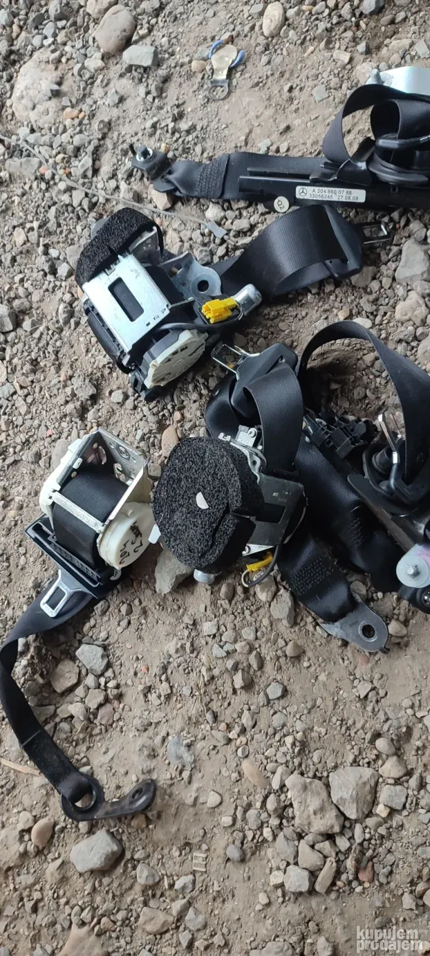 Mercedes W204 C klasa Pojas