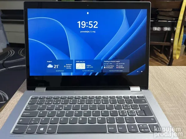 LENOVO YOGA 520/14inc/i7-8.gen/16GB/256 SSD+500 HDD /TOUCH