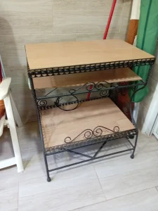 Metalno postolje