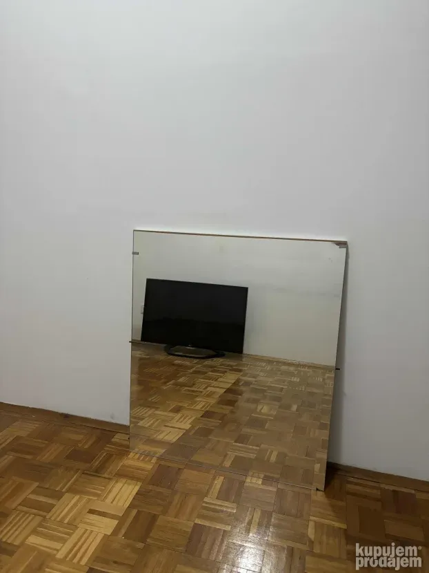 Ogledalo 77,5 cm x 90 cm BEOGRAD Cukarica