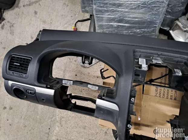 VW Touran 07-15 tabla airbag pojasevi