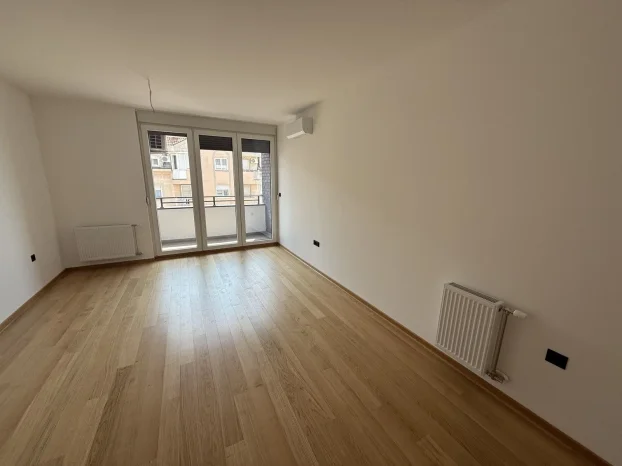 Bulevar Oslobođenja, 4.0 četvorosoban, 94 m²