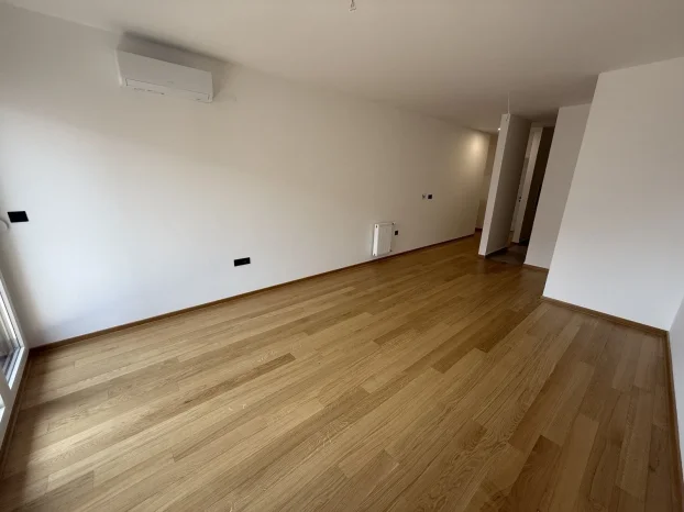 Bulevar Oslobođenja, 4.0 četvorosoban, 94 m²
