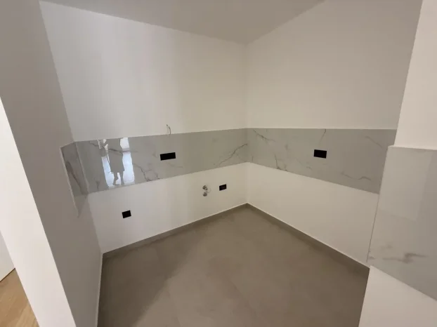 Bulevar Oslobođenja, 4.0 četvorosoban, 94 m²