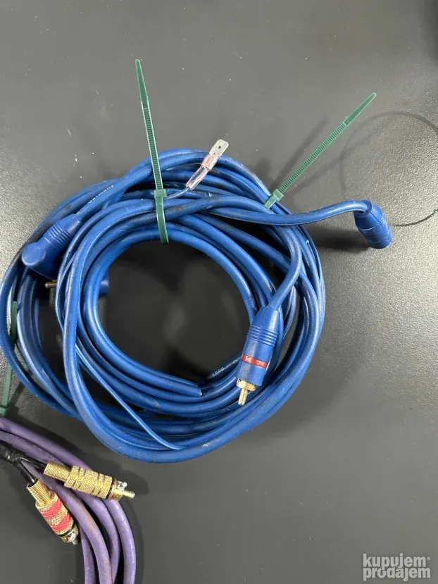 kompletno ozvucenje:zvucnici/skretnice MAGNAT radio KENWOOD