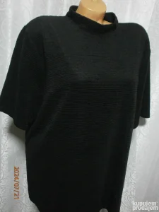 Crna reljefna bluza 2XL kao nova