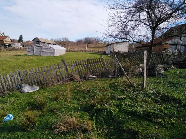 Pravo seosko domacinstvo 6.7h sa ogromnom kolicinom vode