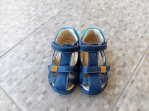 Kozne anatomske sandale za decaka broj 24