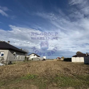 Odličan građevinski plac na odličnoj lokaciji.
