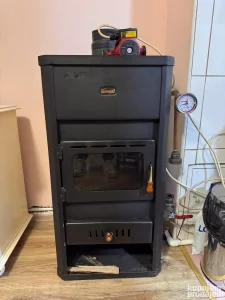 Peć za etažno grejanje sa radijatorima i opremom