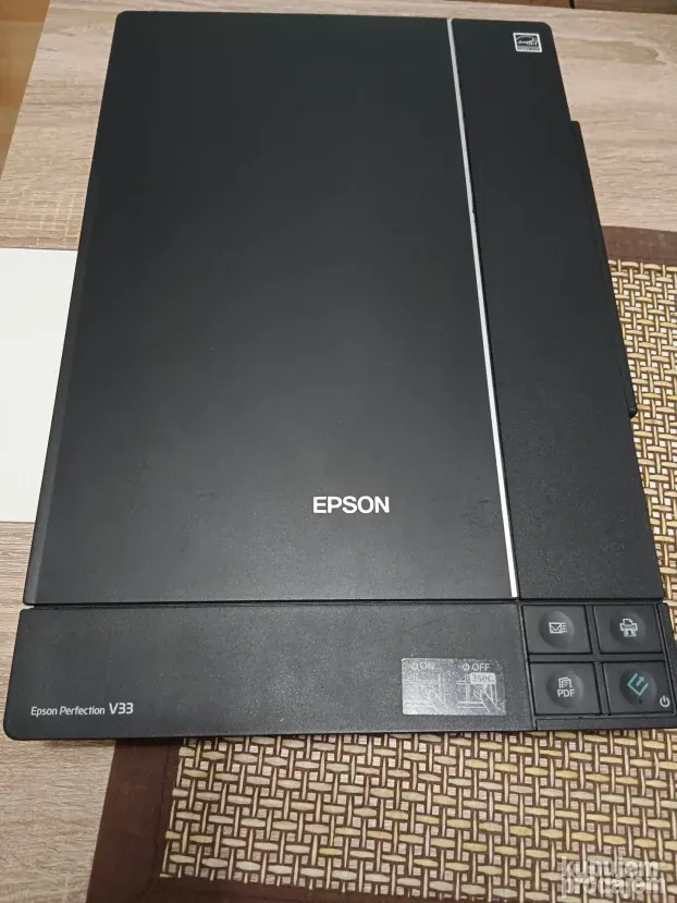 Epson Perfection V33 - Profesionalni A4 skener  9600 dpi.