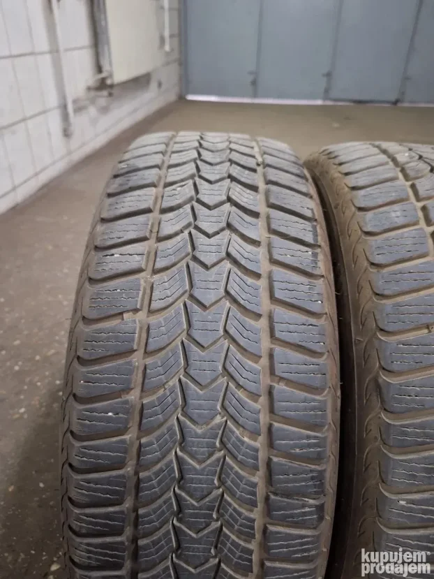 AKCIJA 205 55 16 Dunlop kraj 2021. Sara 7.5mm NOVE
