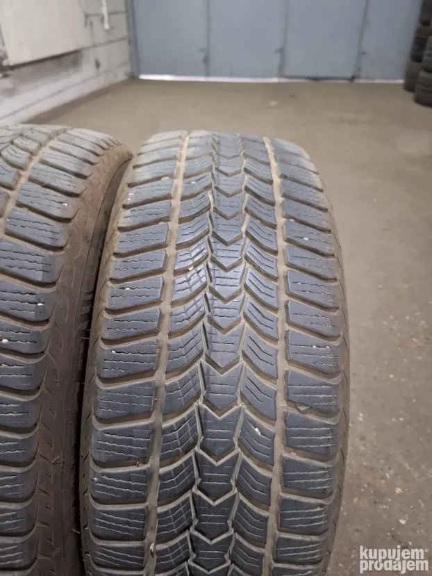 AKCIJA 205 55 16 Dunlop kraj 2021. Sara 7.5mm NOVE