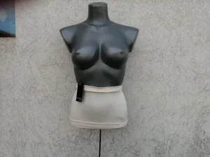 Novi steznik boje kože Esmara M