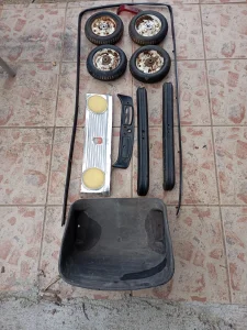 Moskvič na pedale delovi