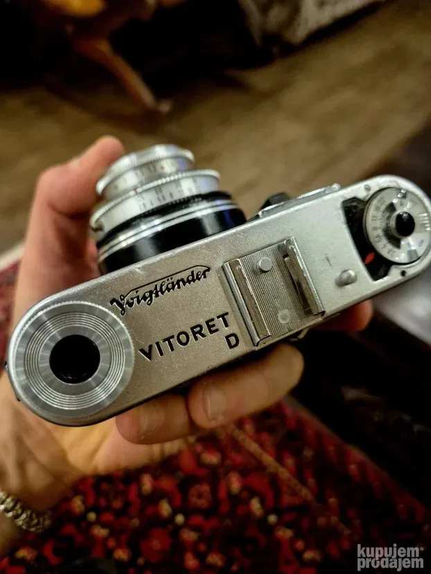 Stari fotoaparat iz 70- tih godina