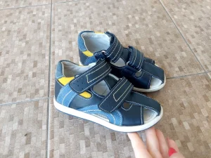 Kozne anatomske sandale za decaka broj 27