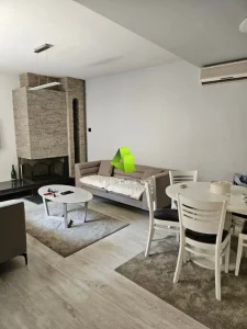 Prizemlje kuće sa garažom u blizini Autobuske stanice