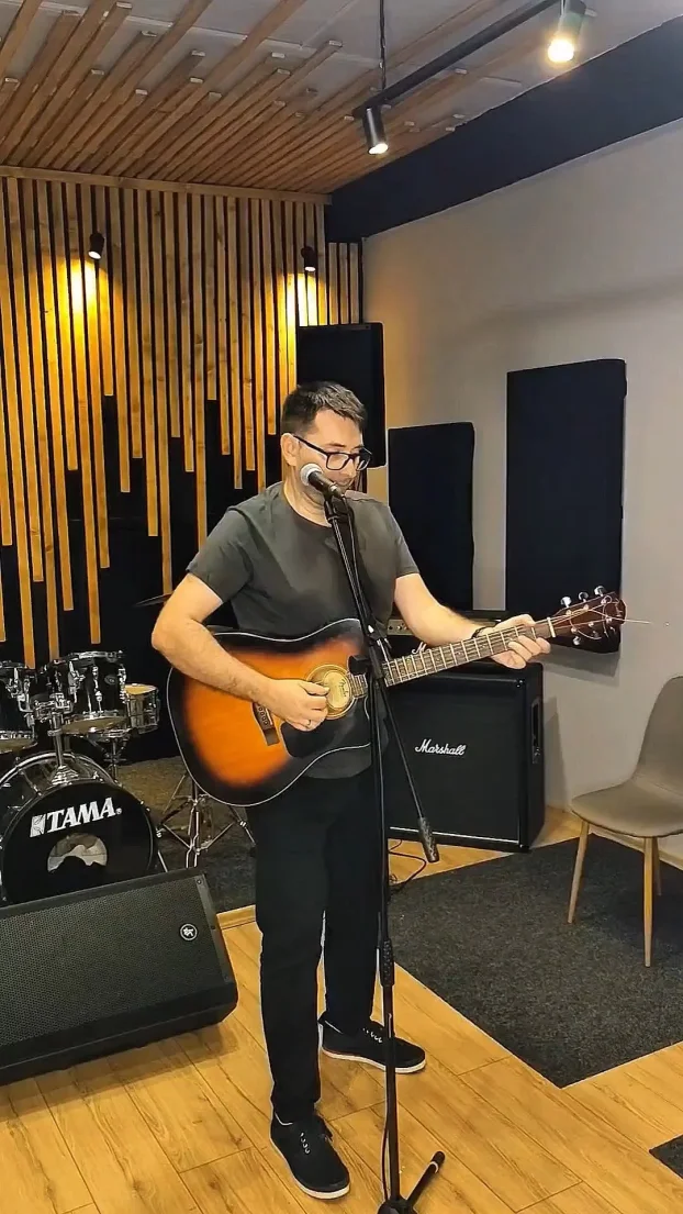 Muzika za proslave / gitara i vokal / čovek bend