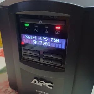 APC Smart-UPS 750