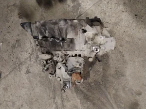 Mazda 3 6 5 šestostepeni menjac