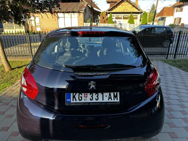 2014 Peugeot 208 1.2 benzinac 