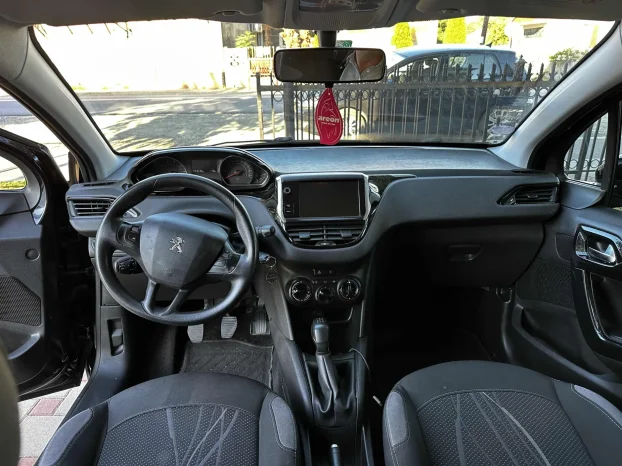 2014 Peugeot 208 1.2 benzinac 