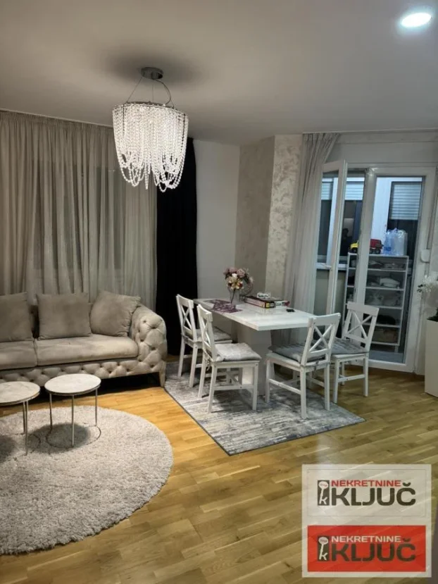 Telep, 3.0 trosoban, 63 m²