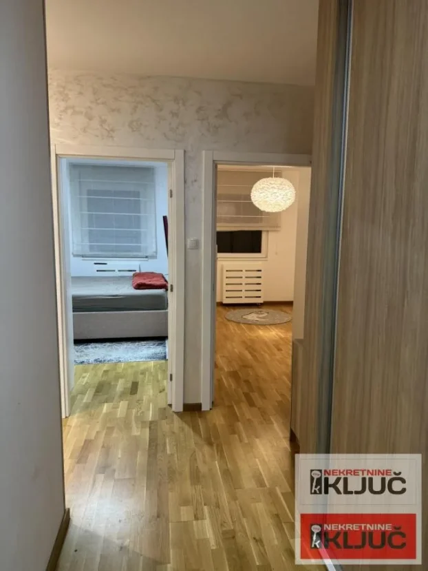 Telep, 3.0 trosoban, 63 m²