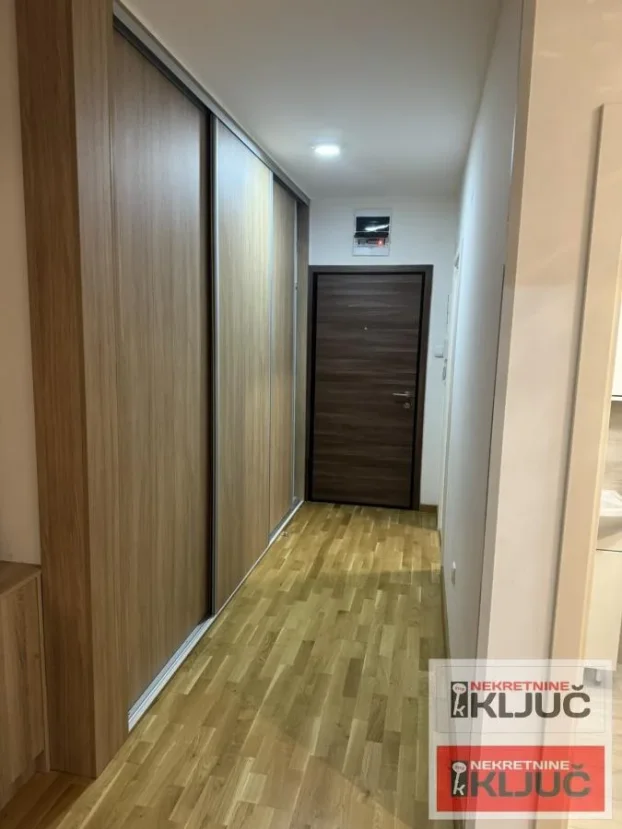 Telep, 3.0 trosoban, 63 m²