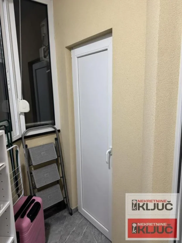 Telep, 3.0 trosoban, 63 m²