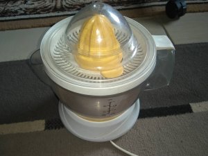 Keno cediljka za limun i pomorandže