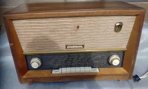 Vintage Radio lampas Velectra AG 6008 Made in Swiss 1960