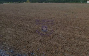 Polj. zemljiste,574m2,