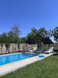 vikendica mali raj na drini
