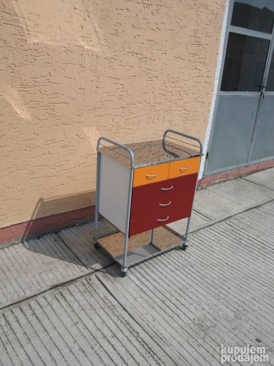 Kolica za terapiju sa fiokama
