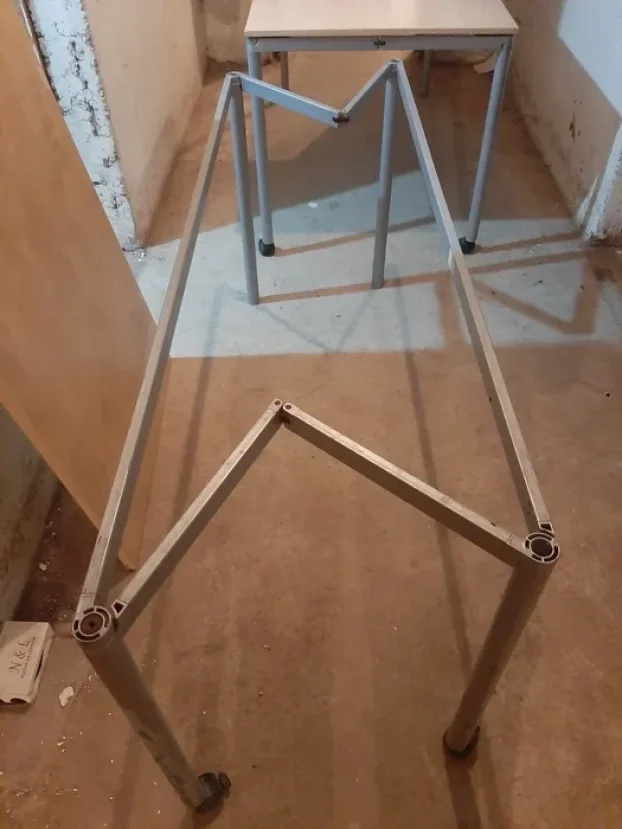 Dva rasklopiva stola HOWE London (1935)