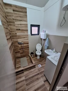 Izdajem smestaj za radnike Leskovac Vlasotince