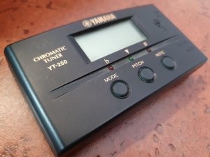 Yamaha YT250 Chromatic Tuner - ZAMENA