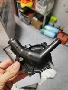 Honda cbr 1000rr 2004 do 2007 vodena pumpa