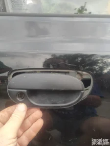 Prednja desna kvaka spoljna original Hyundai acent 98g