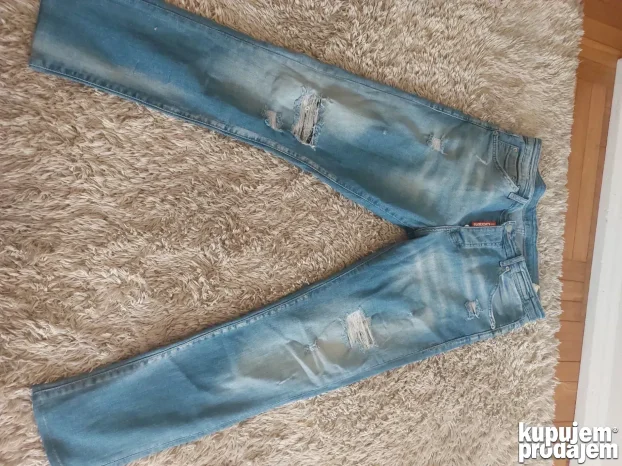 Levis 527 W32 L34,Levis504 W29 L32,Dsquare,Gucci muške farme