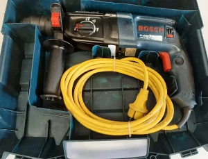 Bušilica BOSCH buši i štema u koferu 2 FUTERA