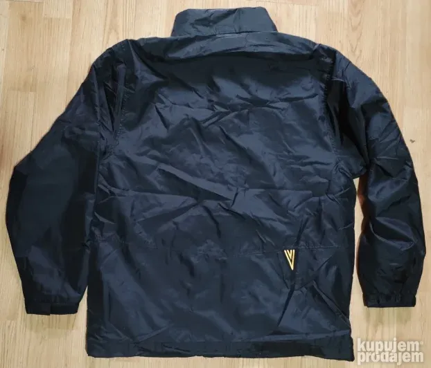 Umbro suskava sportska jakna S/M