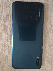 Prodajem Y6
